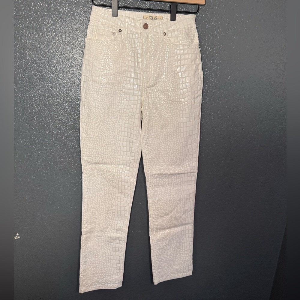 We The Free x Revolve White Lydia Slim Staight Crocodile Animal Jeans Size 26
